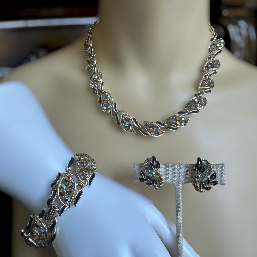 Vintage Jewelcraft Set Necklace Bracelet Clip Earrings Gold Aurora‎ Borealis